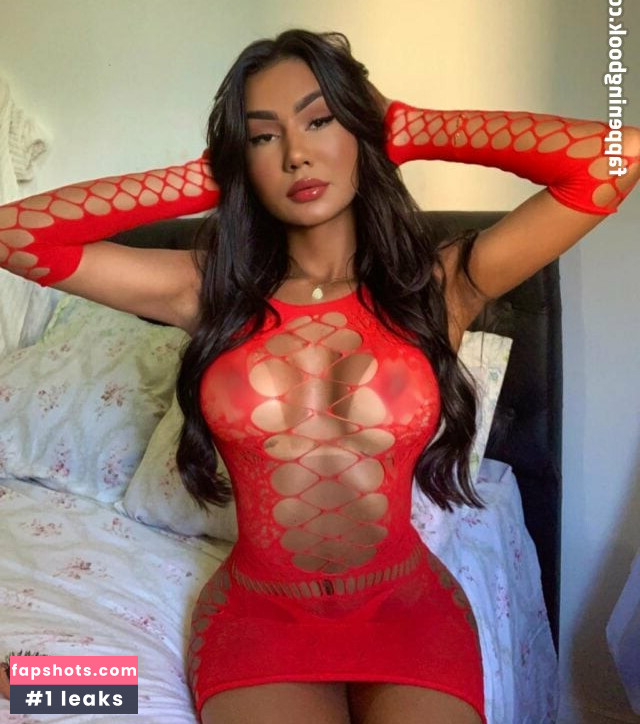 Amanda Pavanelli gallery photo #7