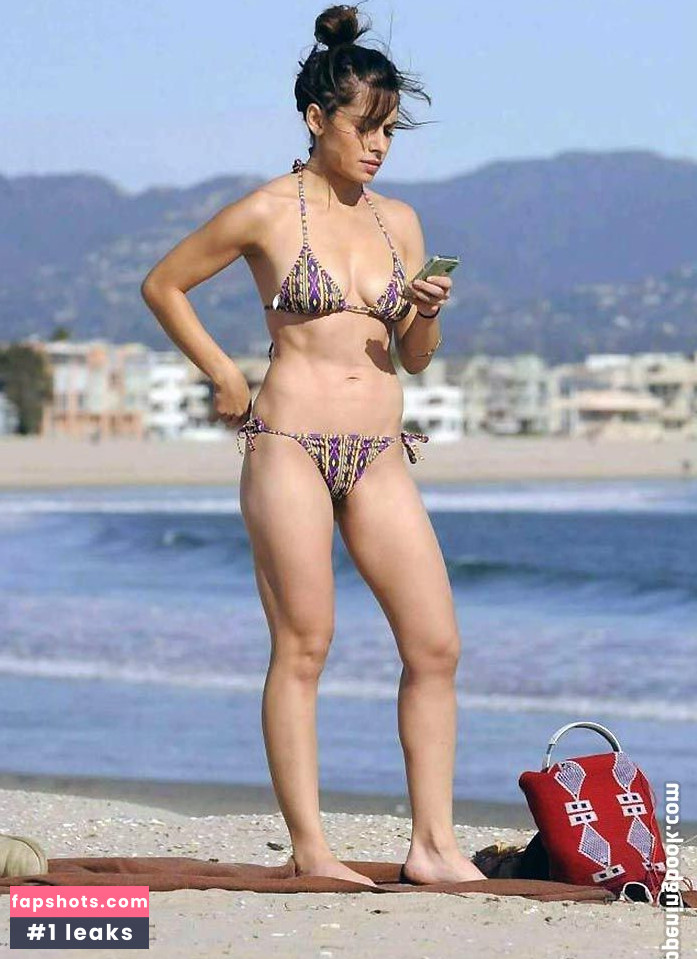 Amanda Pilke gallery photo #28