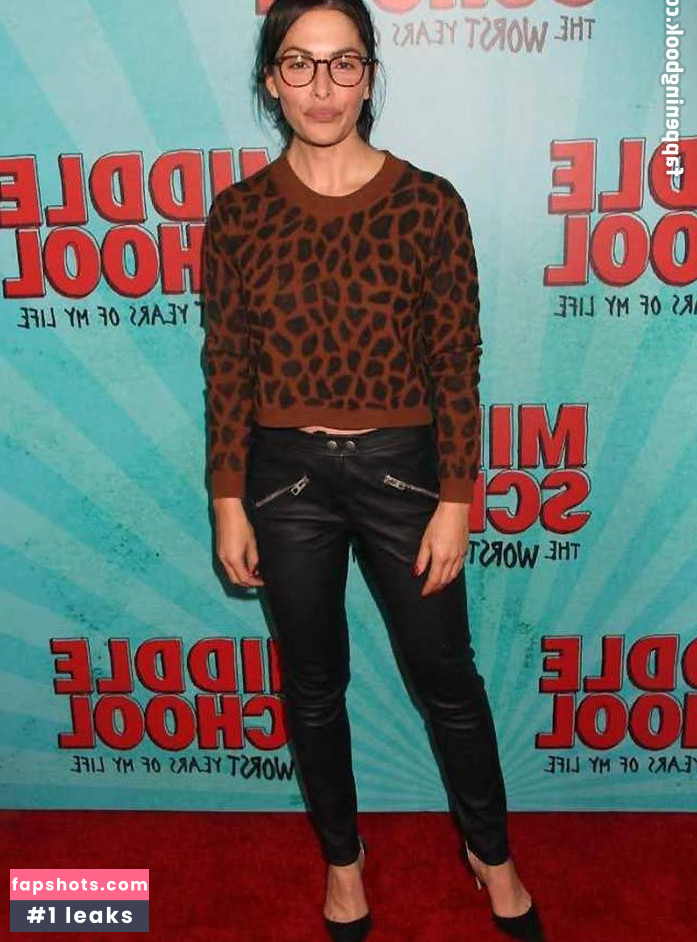 Amanda Pilke gallery photo #30