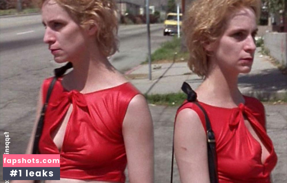 Amanda Plummer gallery photo #17