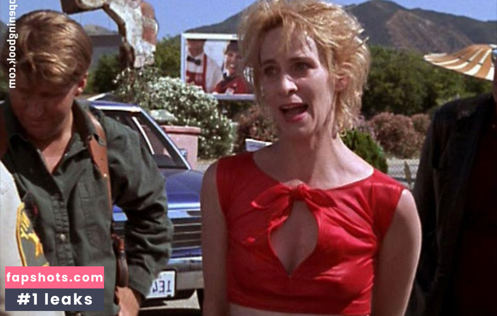 Amanda Plummer gallery photo #19