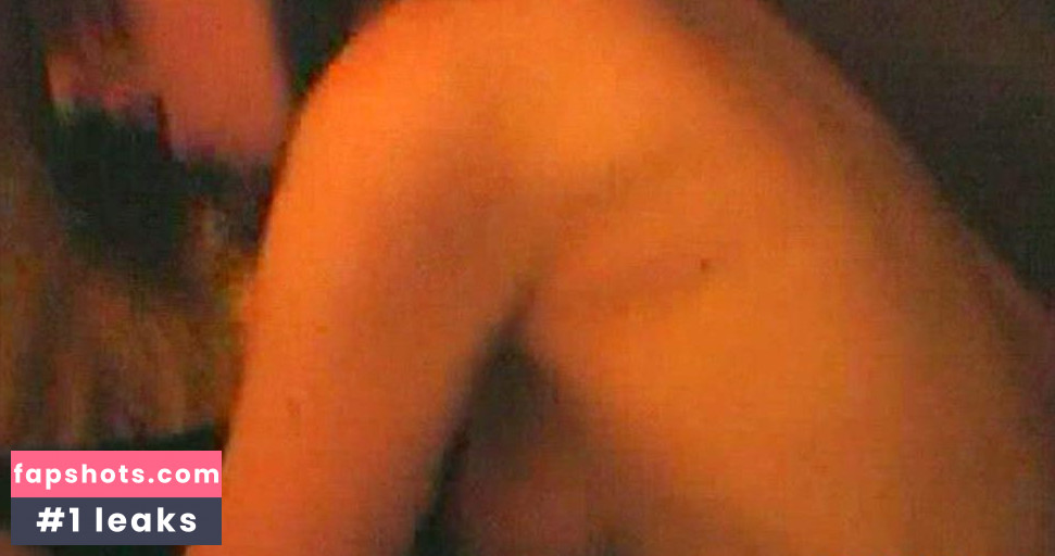 Amanda Simmons gallery photo #4