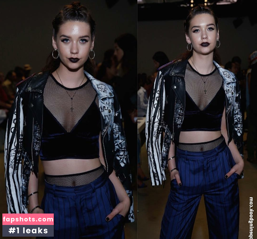 Amanda Steele gallery photo #29