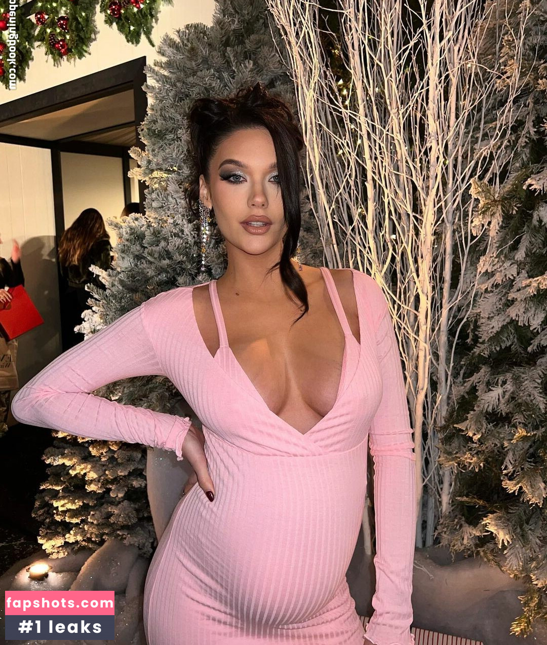 Amanda Steele gallery photo #32