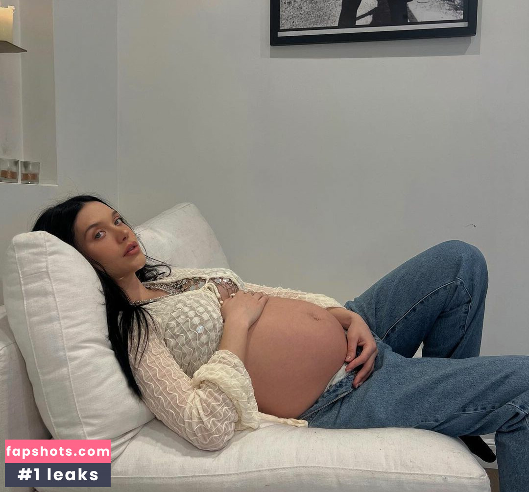 Amanda Steele gallery photo #43