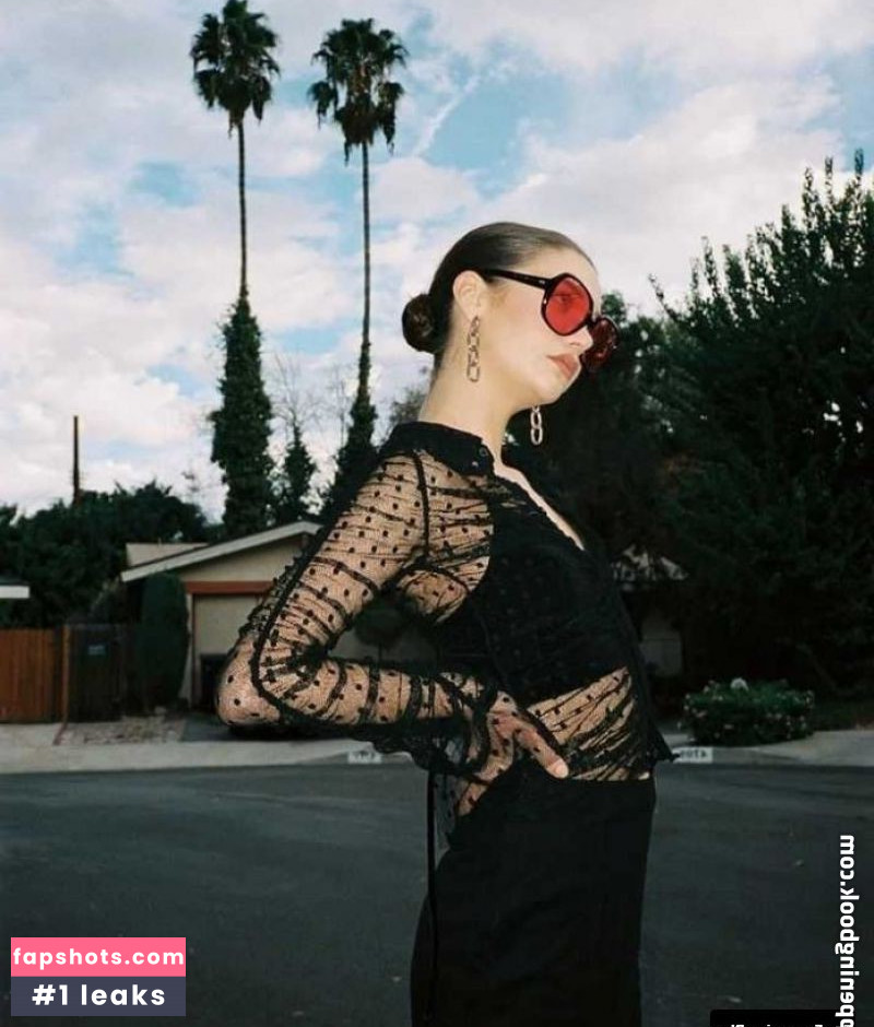 Amanda Steele gallery photo #63