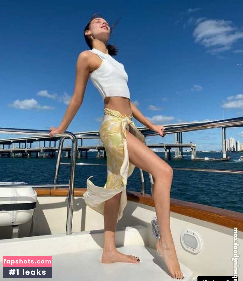 Amanda Steele gallery photo #64