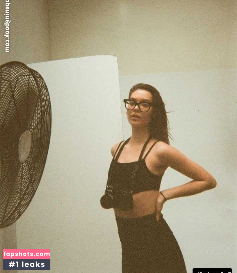 Amanda Steele gallery photo #67