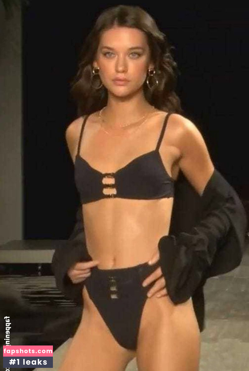 Amanda Steele gallery photo #89