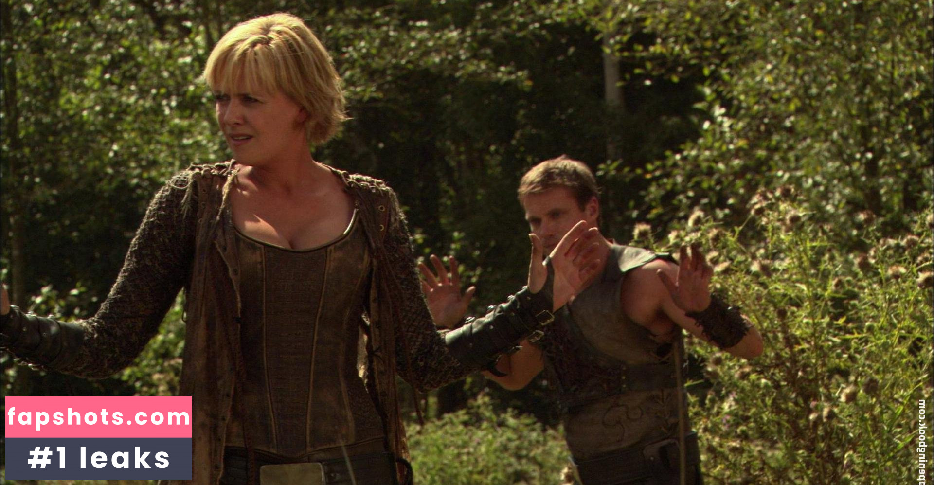 Amanda Tapping gallery photo #49