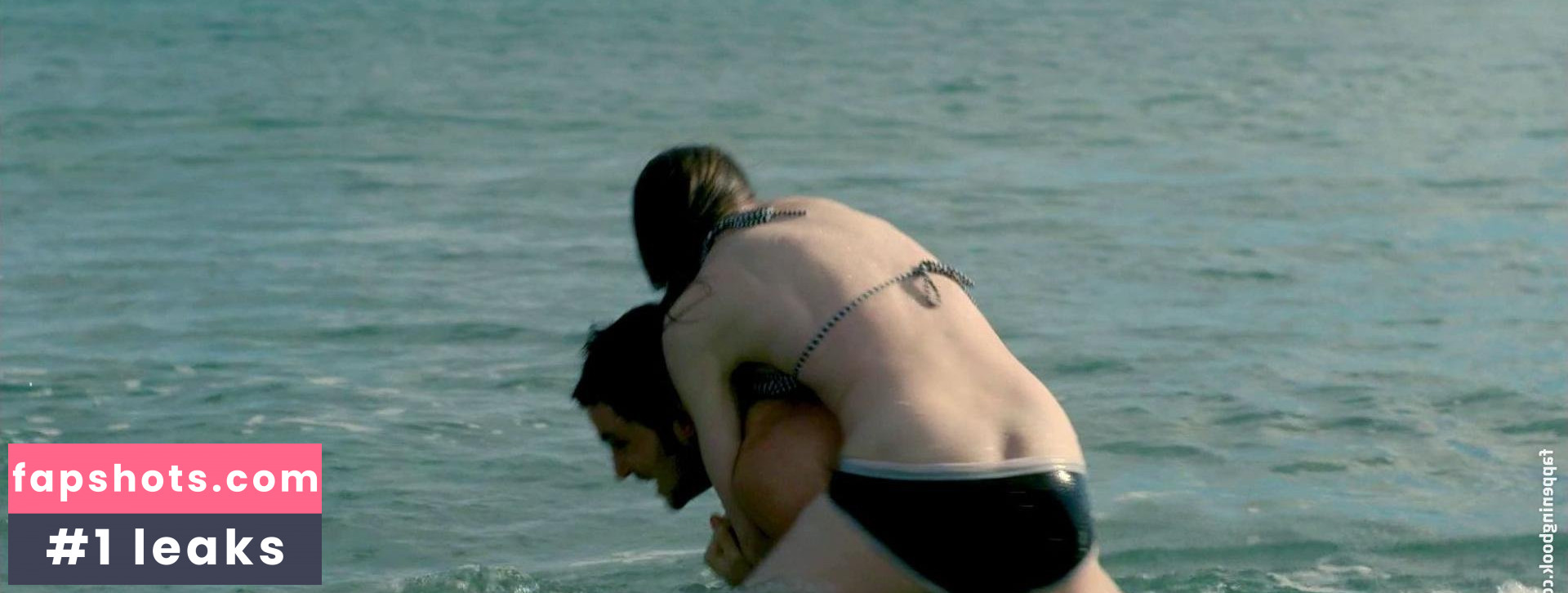 Amanda Tito gallery photo #10