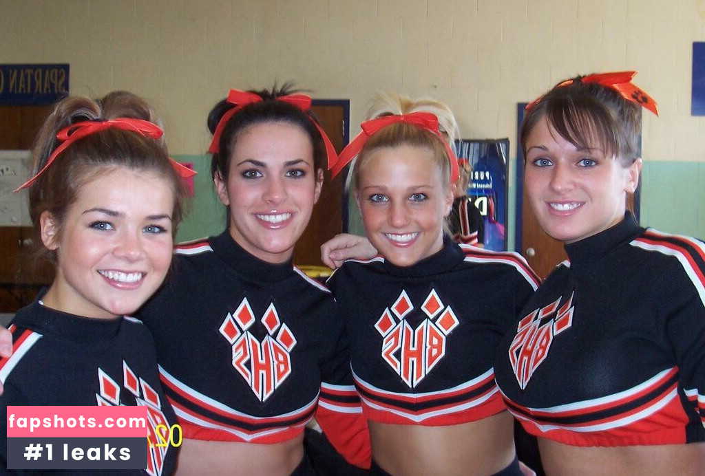 Amanda Wenk gallery photo #20