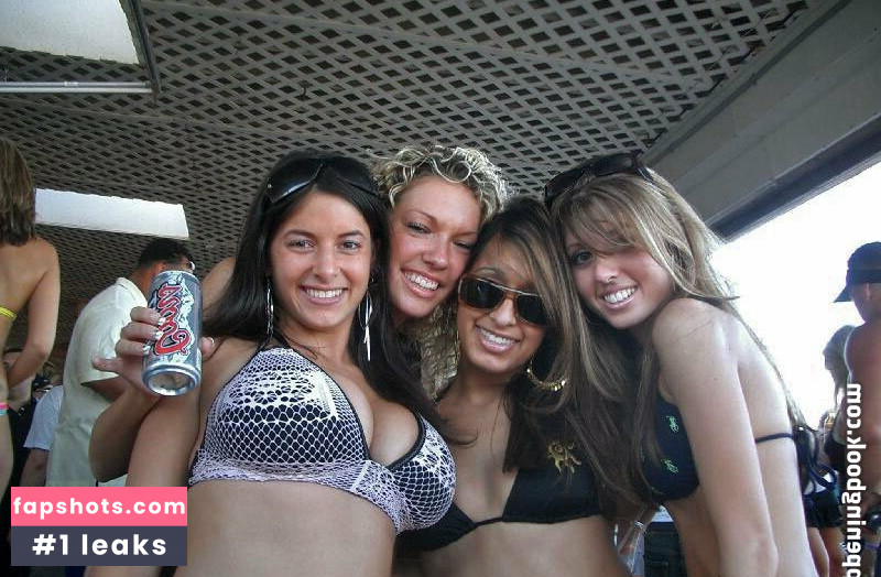 Amanda Wenk gallery photo #24