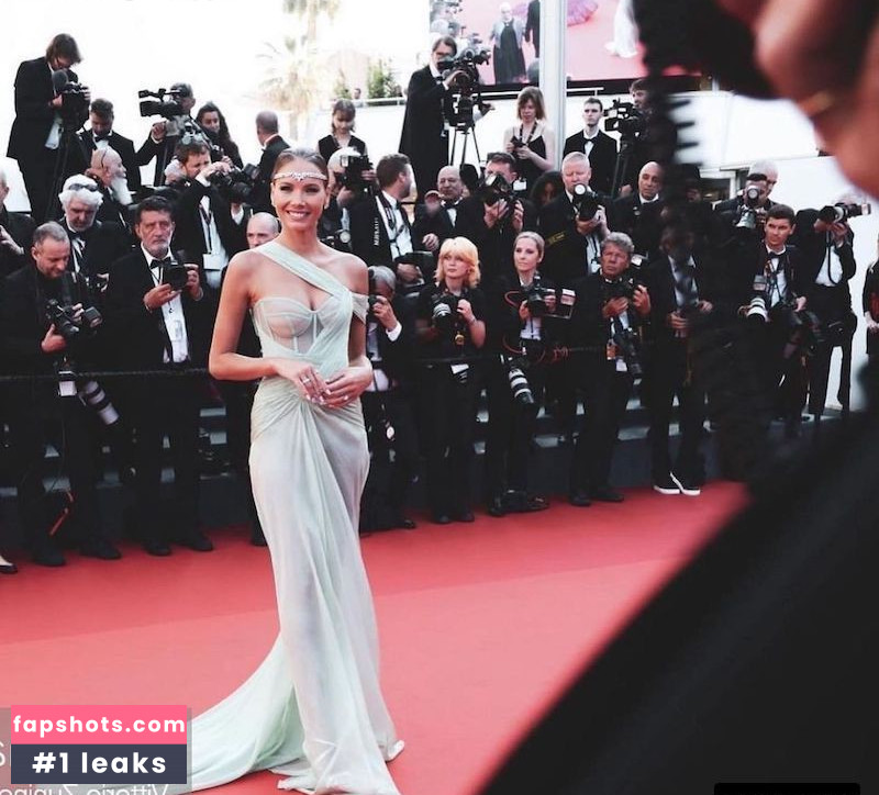 Amandine Petit Nahé úniky fotek pouze od fanoušků #54 - Fapshots