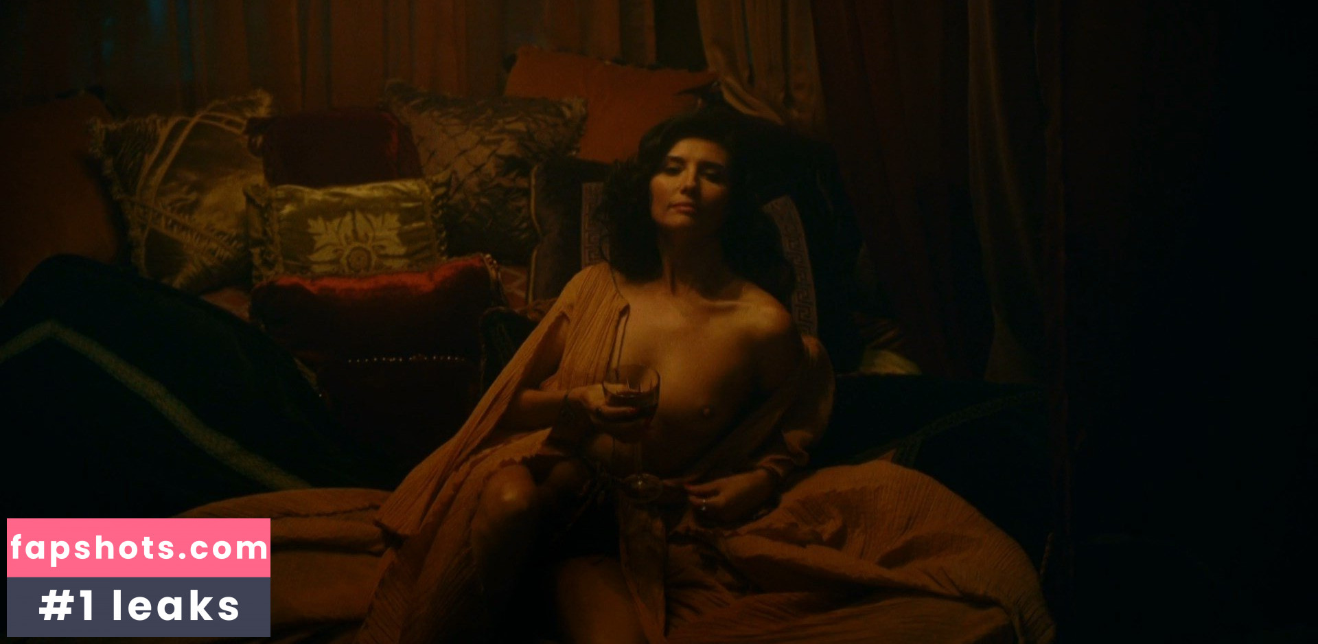 Amara Zaragoza gallery photo #12