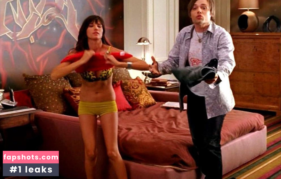 Amara Zaragoza gallery photo #37