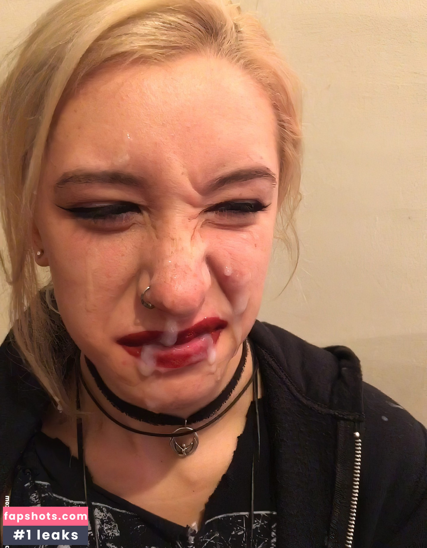 Amateur Cumsluts gallery photo #63