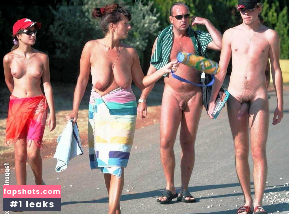 Amateur Voyeur gallery photo #62