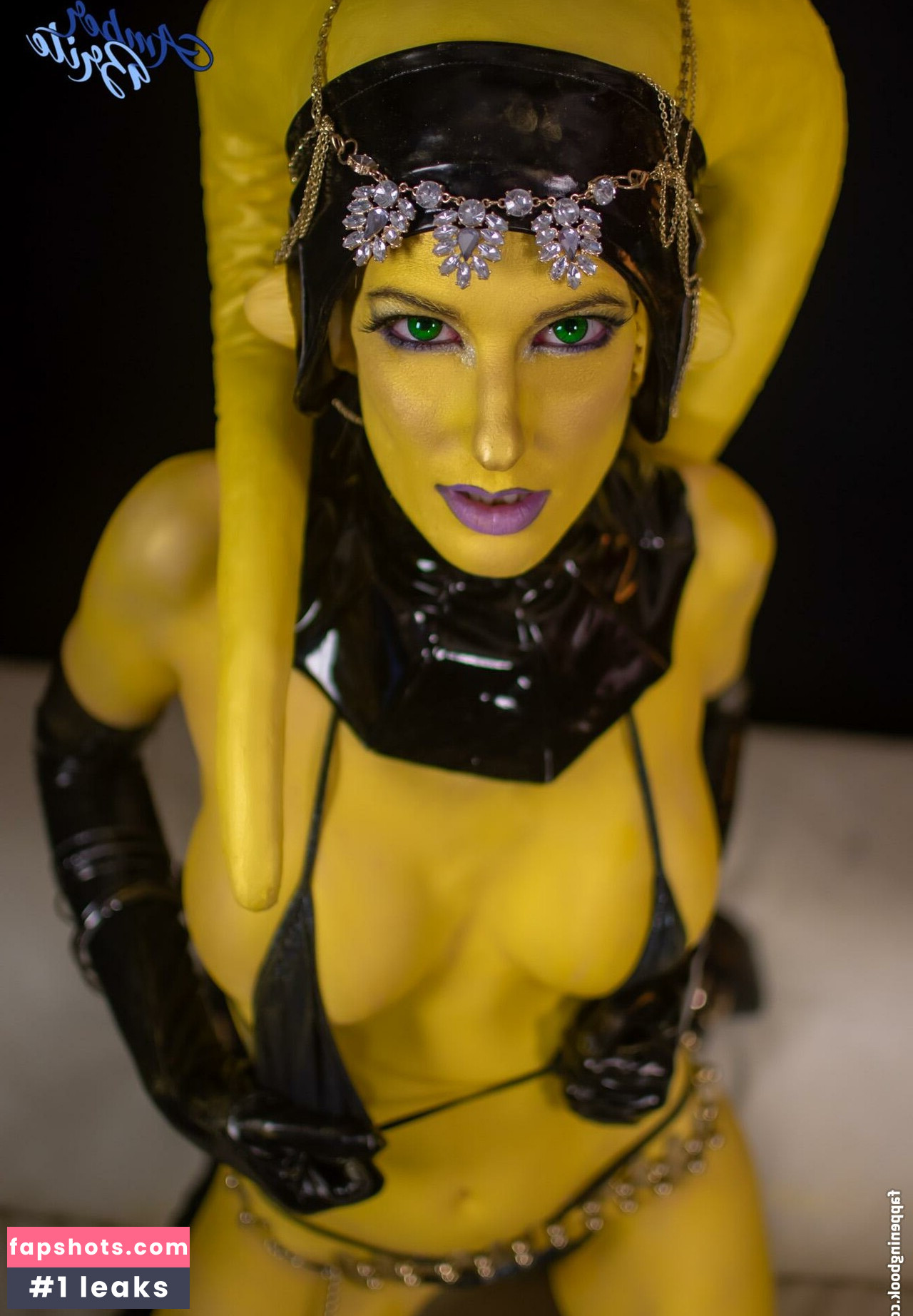 Amber Brite gallery photo #2