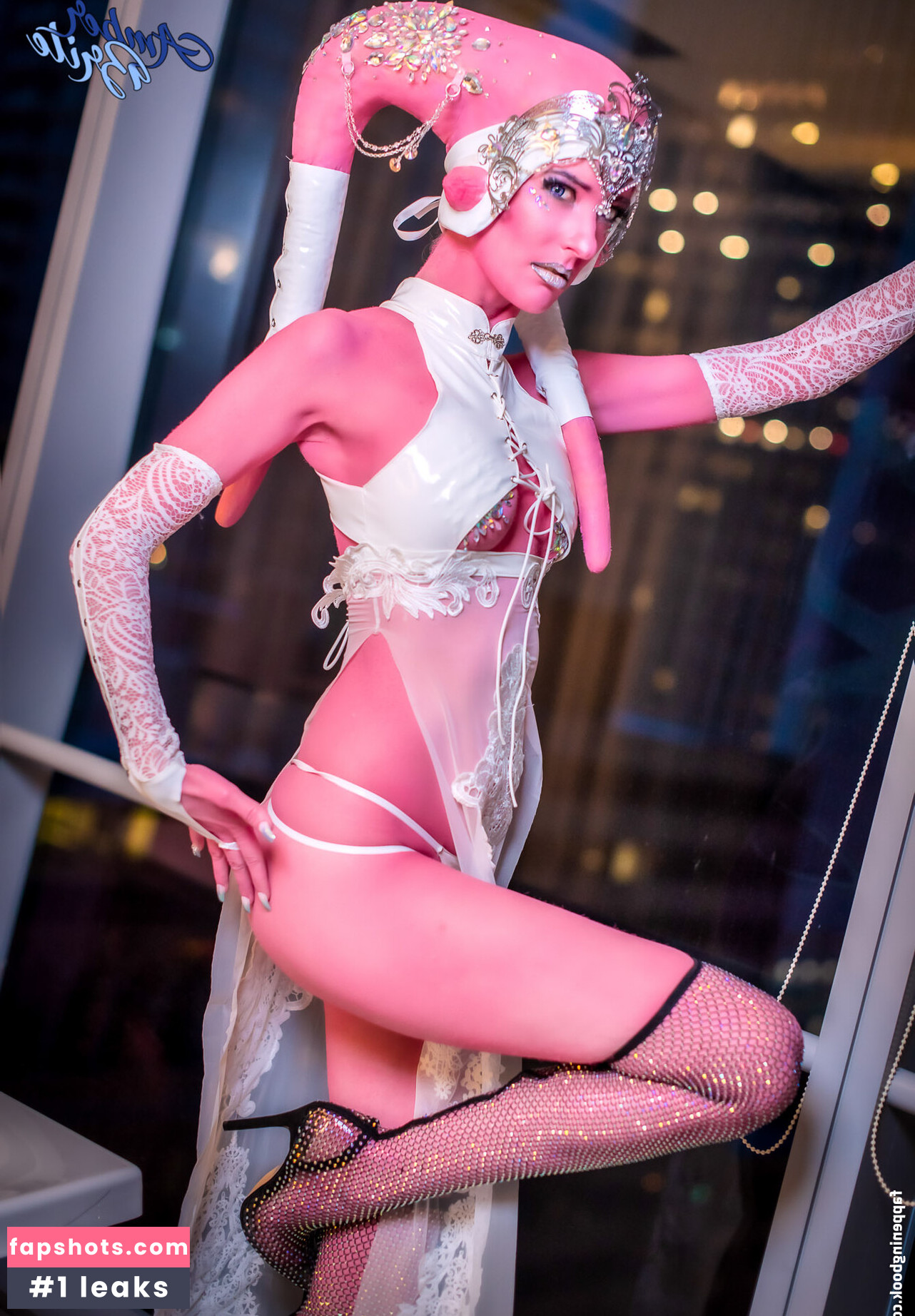 Amber Brite gallery photo #8