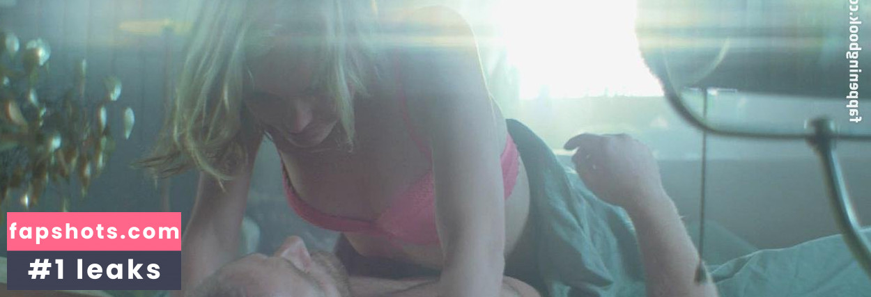 Amber Clayton nude babe gallery