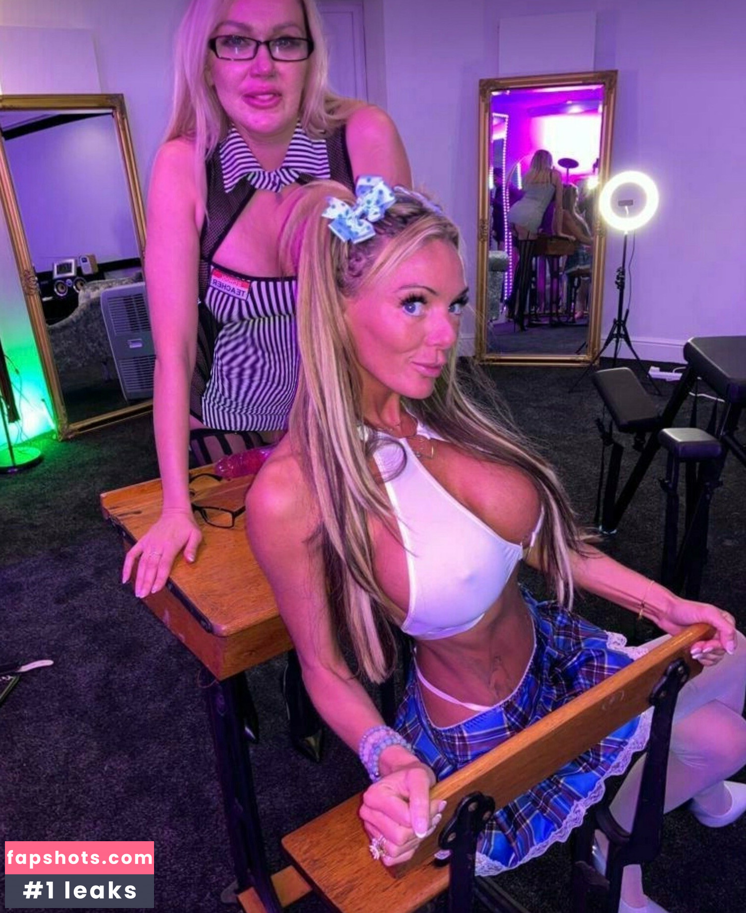 amber_jaynexx Nude Leaks OnlyFans Photos #14 - LeakJerk