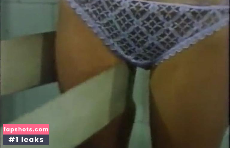 Amber Kammer gallery photo #4