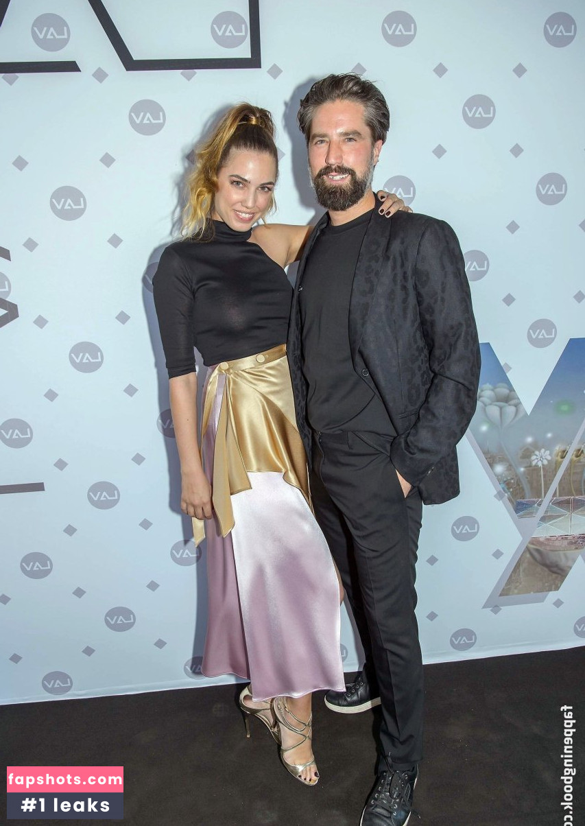 Amber Le Bon gallery photo #2