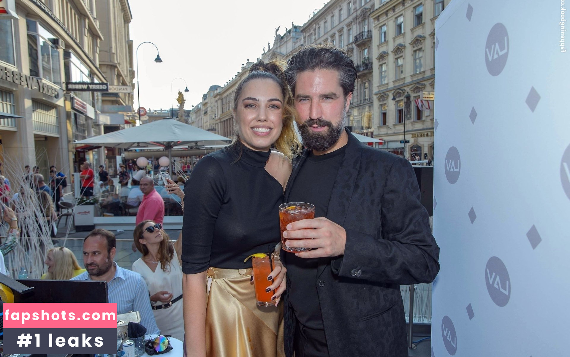 Amber Le Bon gallery photo #16