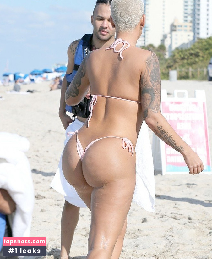 Amber Levonchuck gallery photo #24