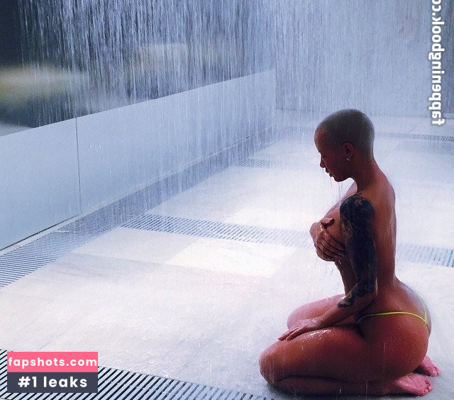 Amber Levonchuck gallery photo #9