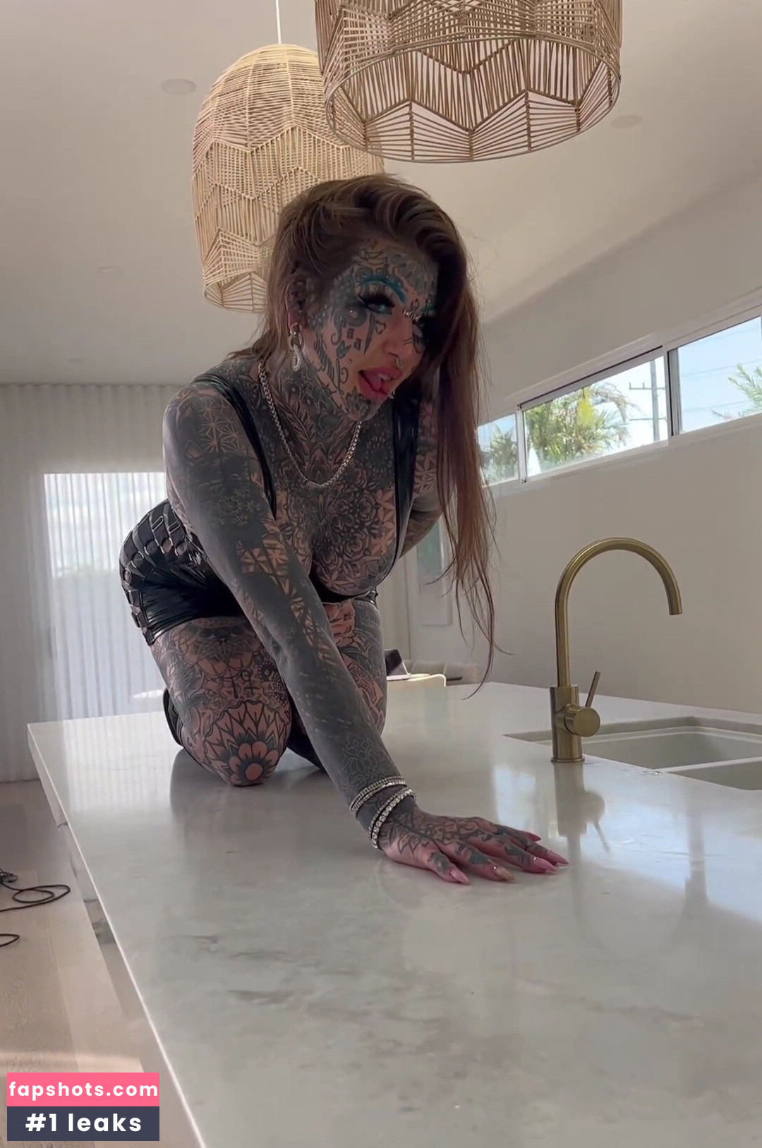 Amber Luke Nude Leaks OnlyFans Photos #35 - Fapshots