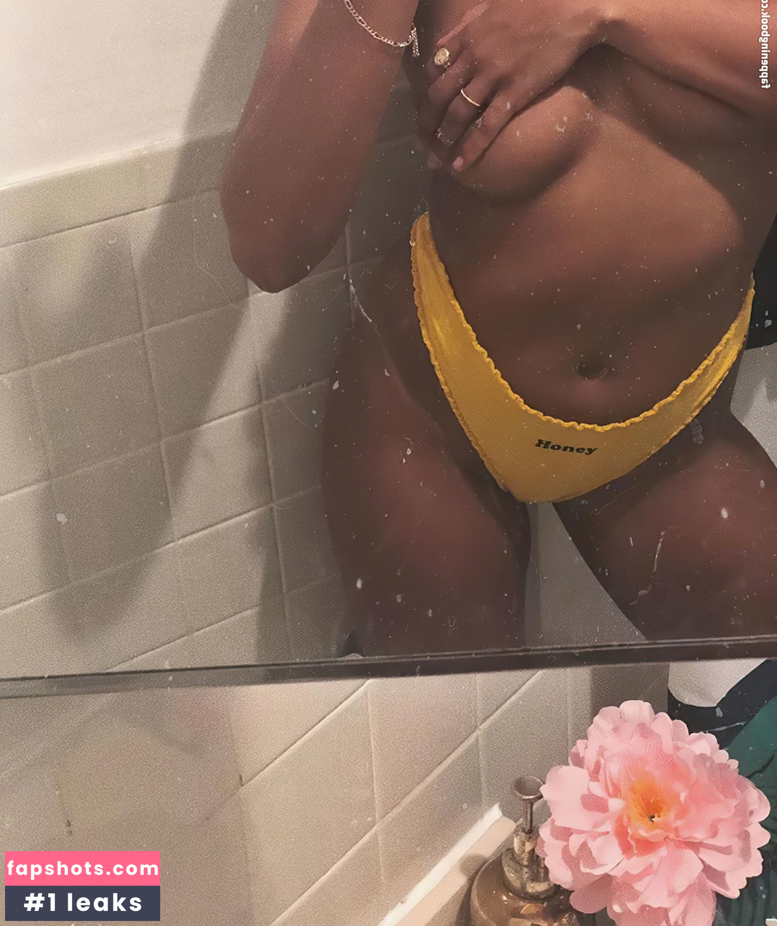 Amber Mark gallery photo #9