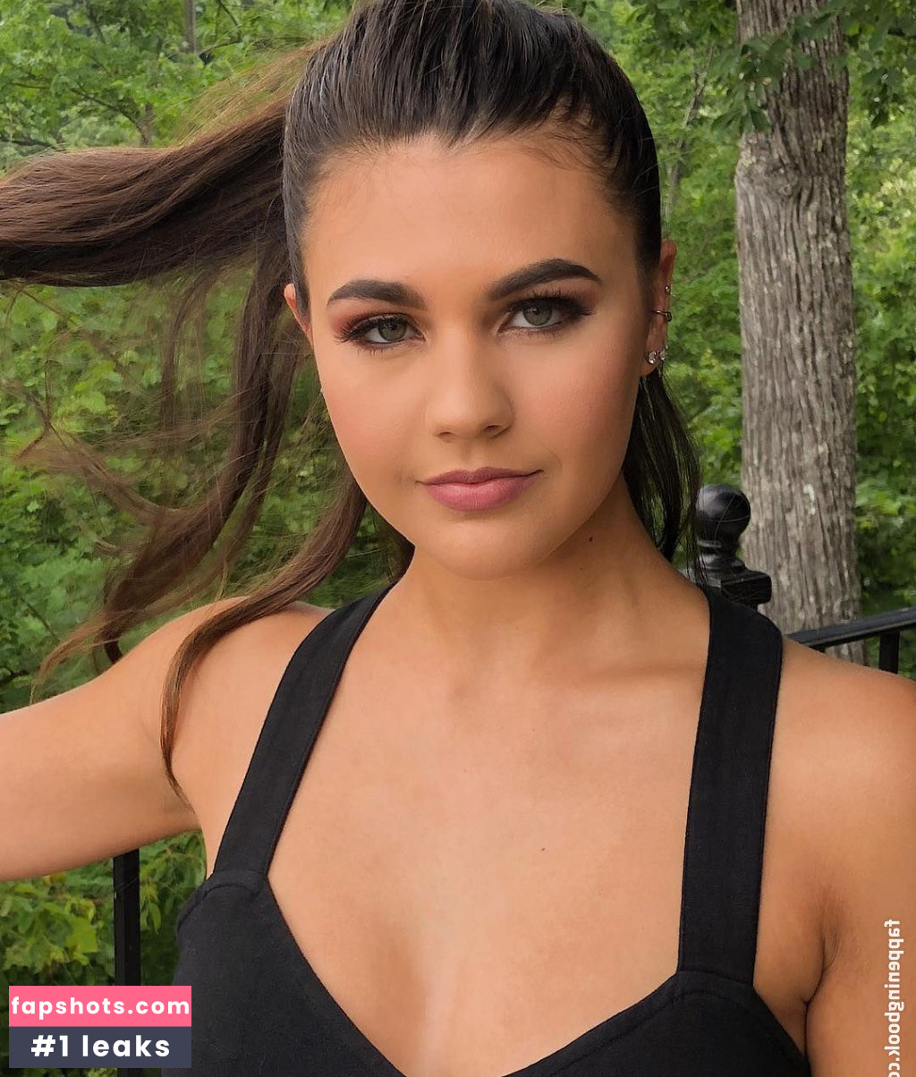 Amber Montana gallery photo #13