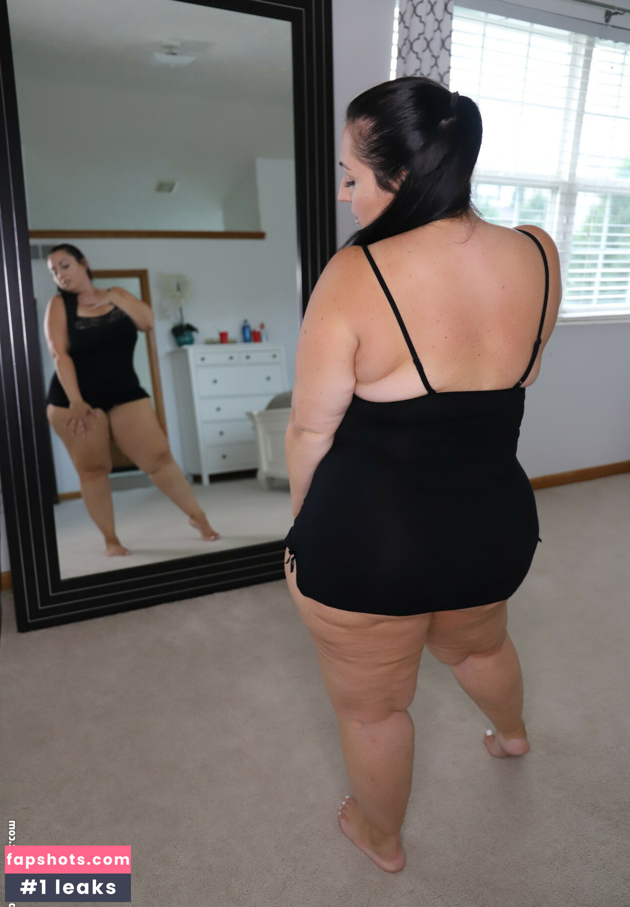 Amber Nova gallery photo #249