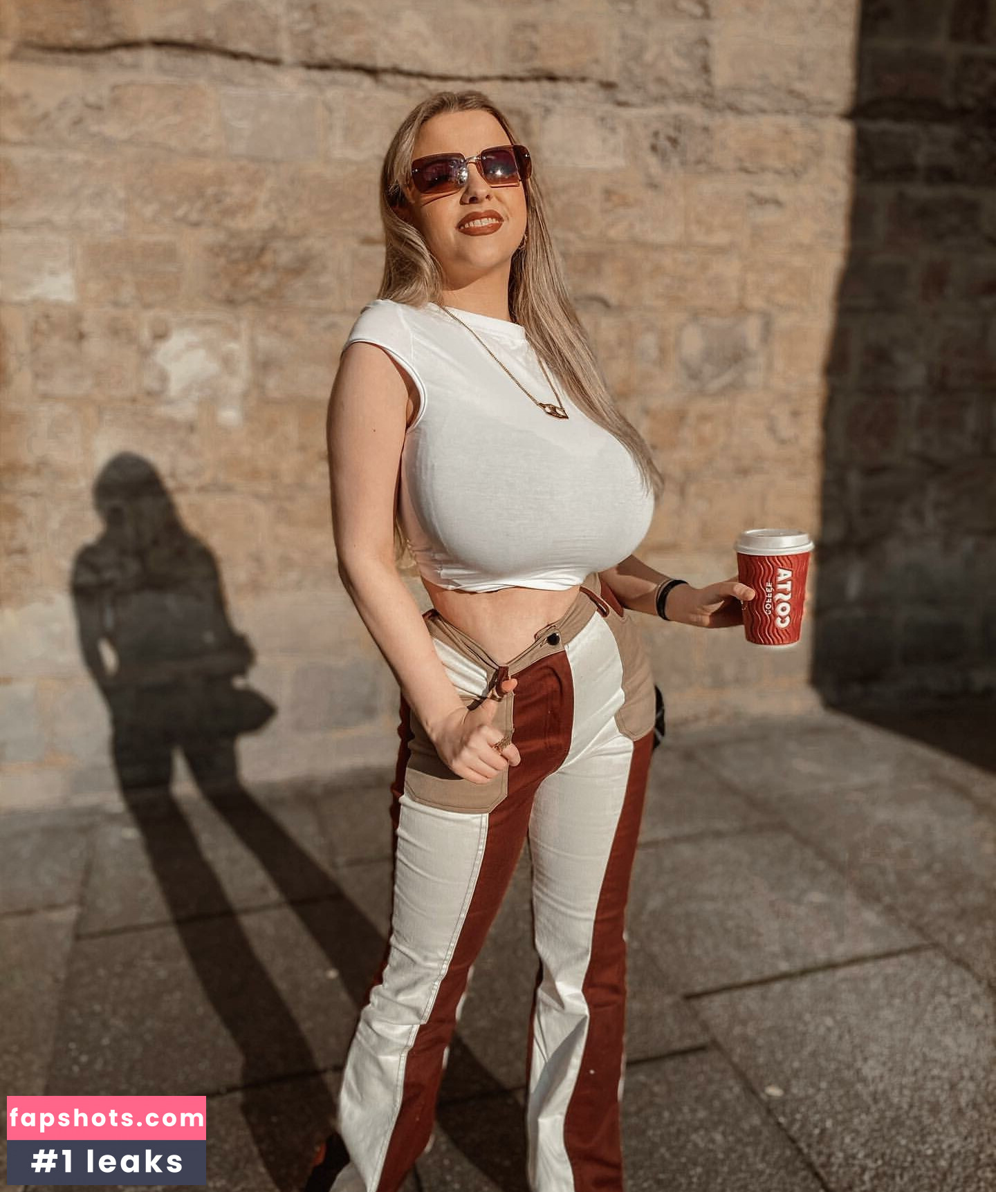 Amber R Brightman gallery photo #11