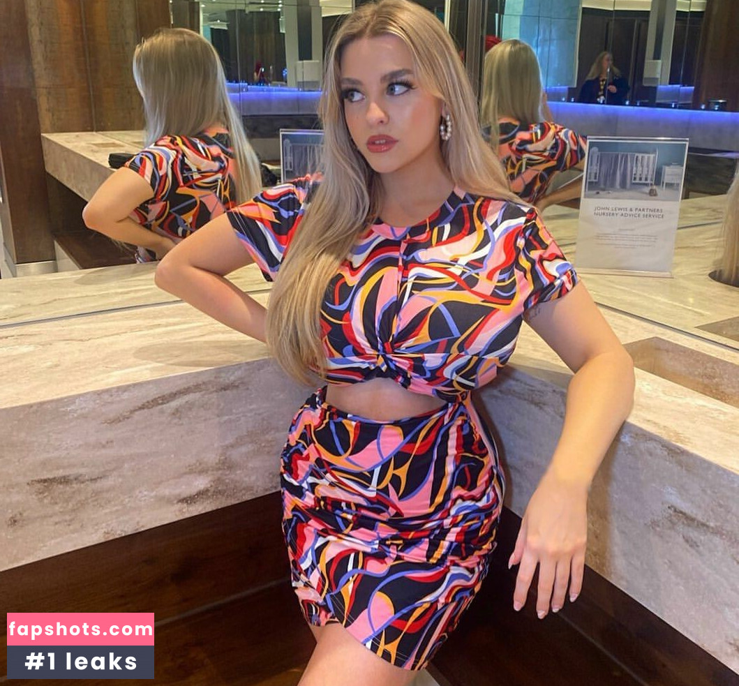 Amber R Brightman gallery photo #14