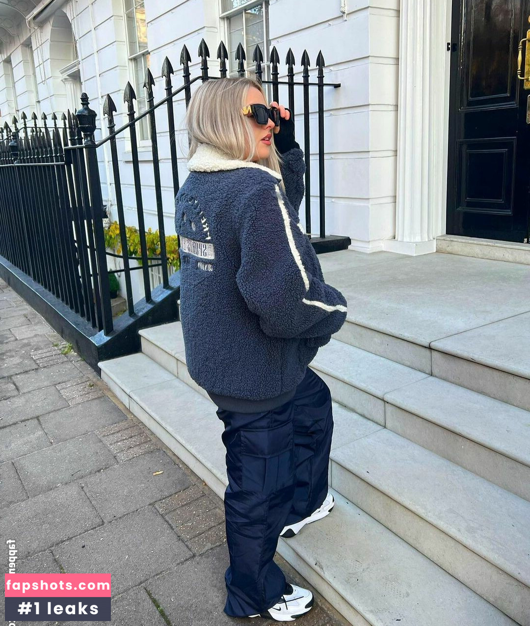 Amber R Brightman gallery photo #19