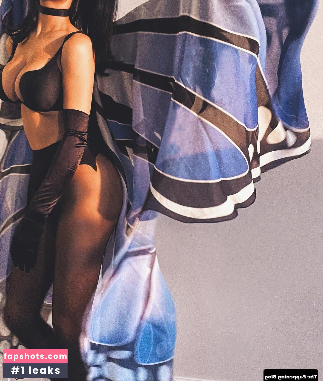 Amber Scholl gallery photo #5