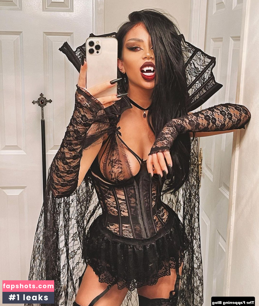 Amber Scholl gallery photo #9