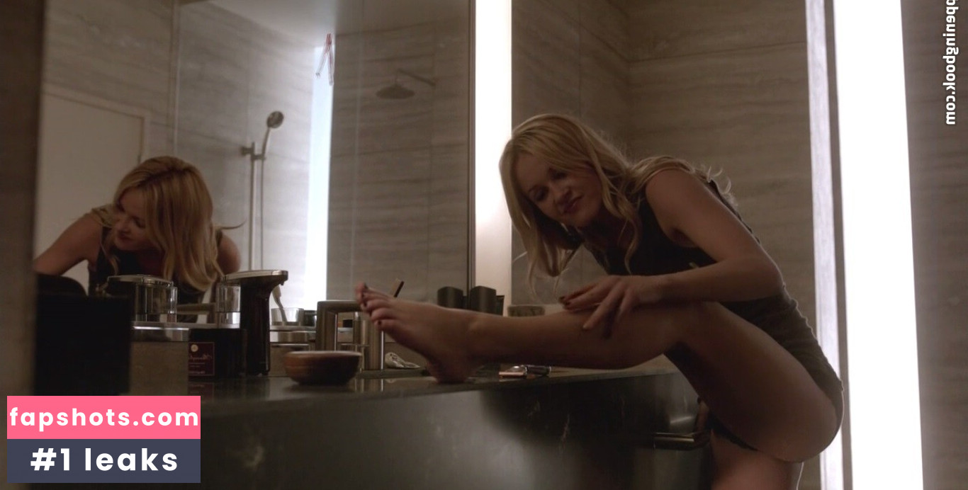 Ambyr Childers gallery photo #14