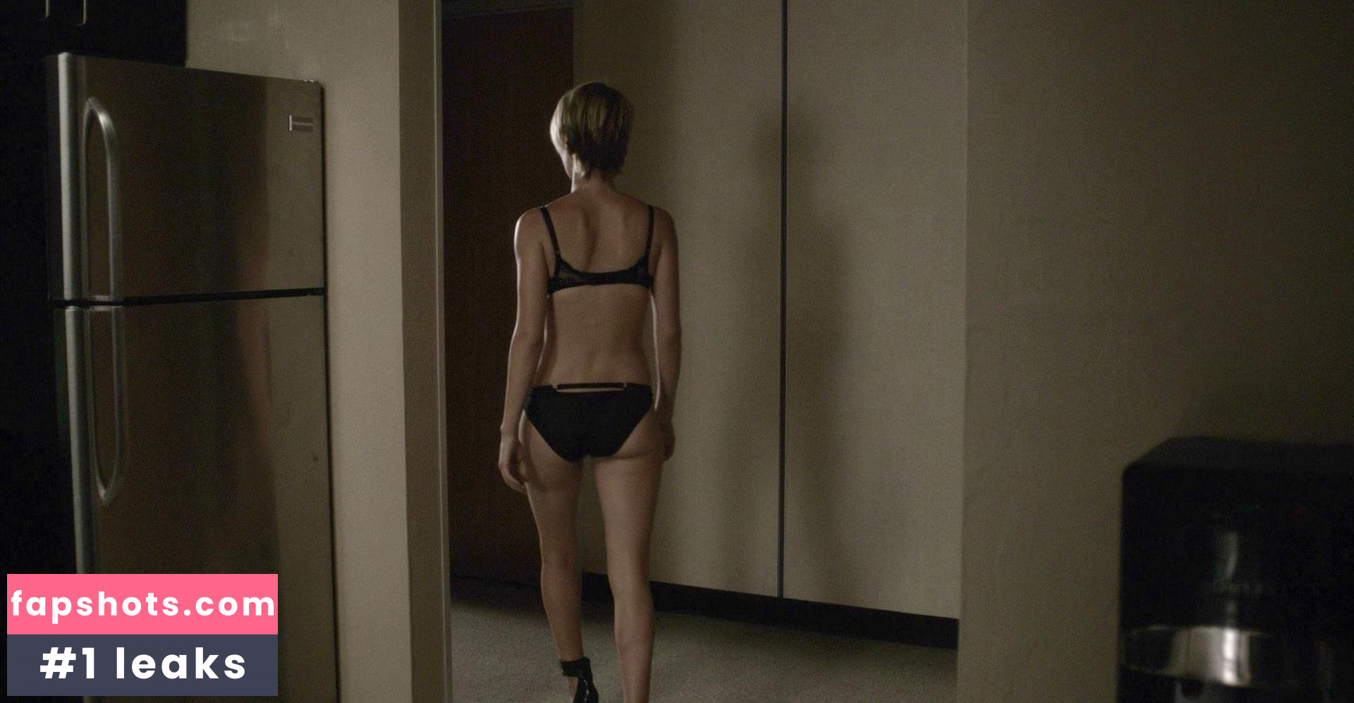 Ambyr Childers gallery photo #39