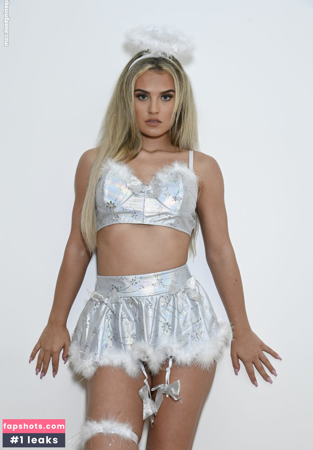 Amelia Bell gallery photo #92