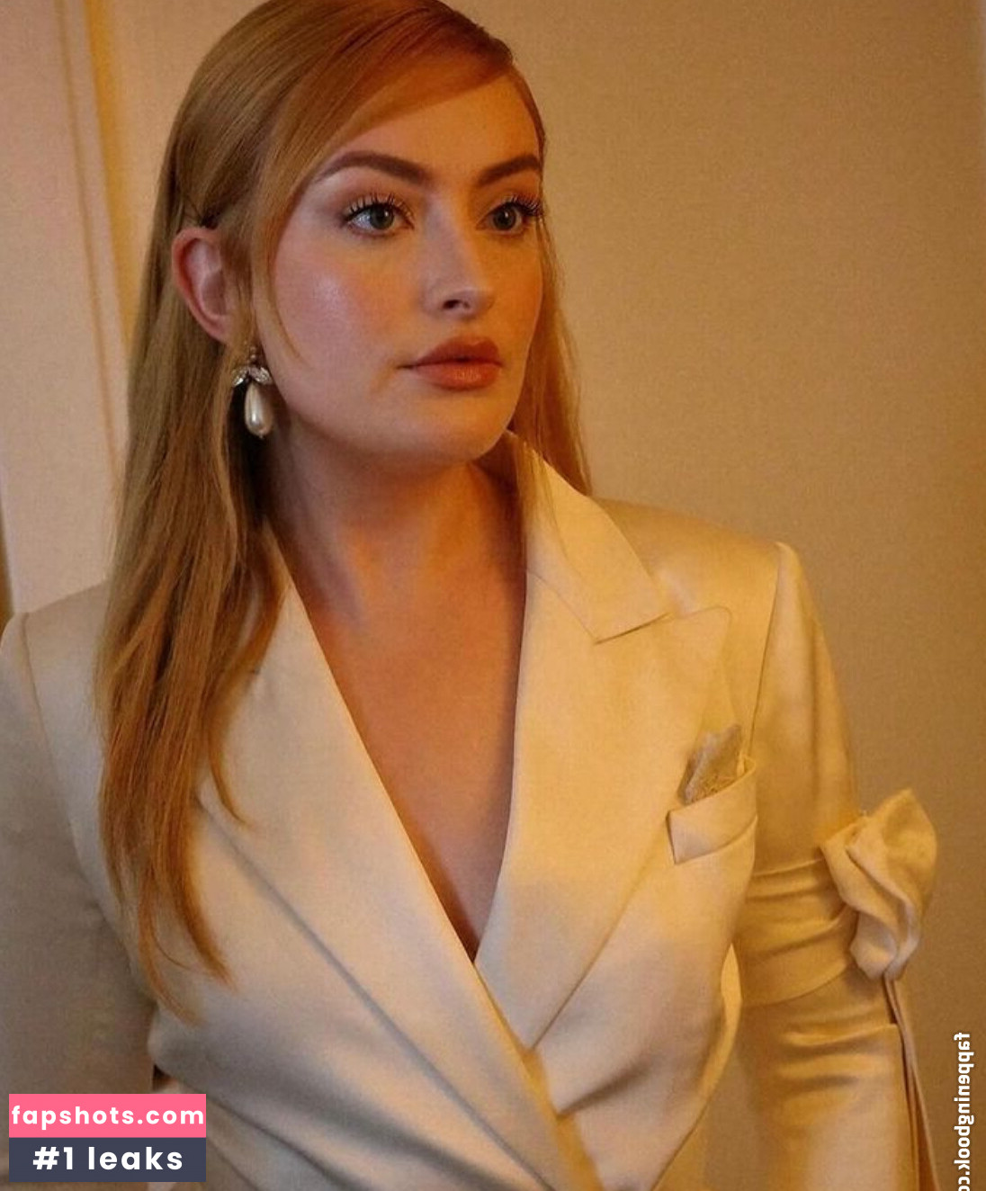 Amelia Dimoldenberg gallery photo #114