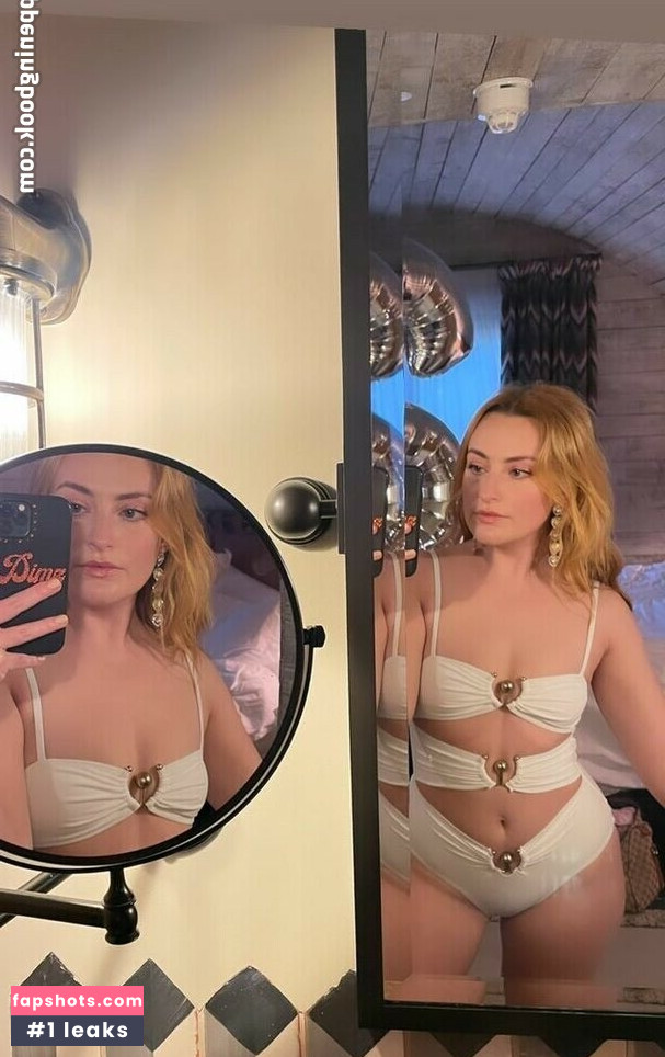 Amelia Dimoldenberg gallery photo #121