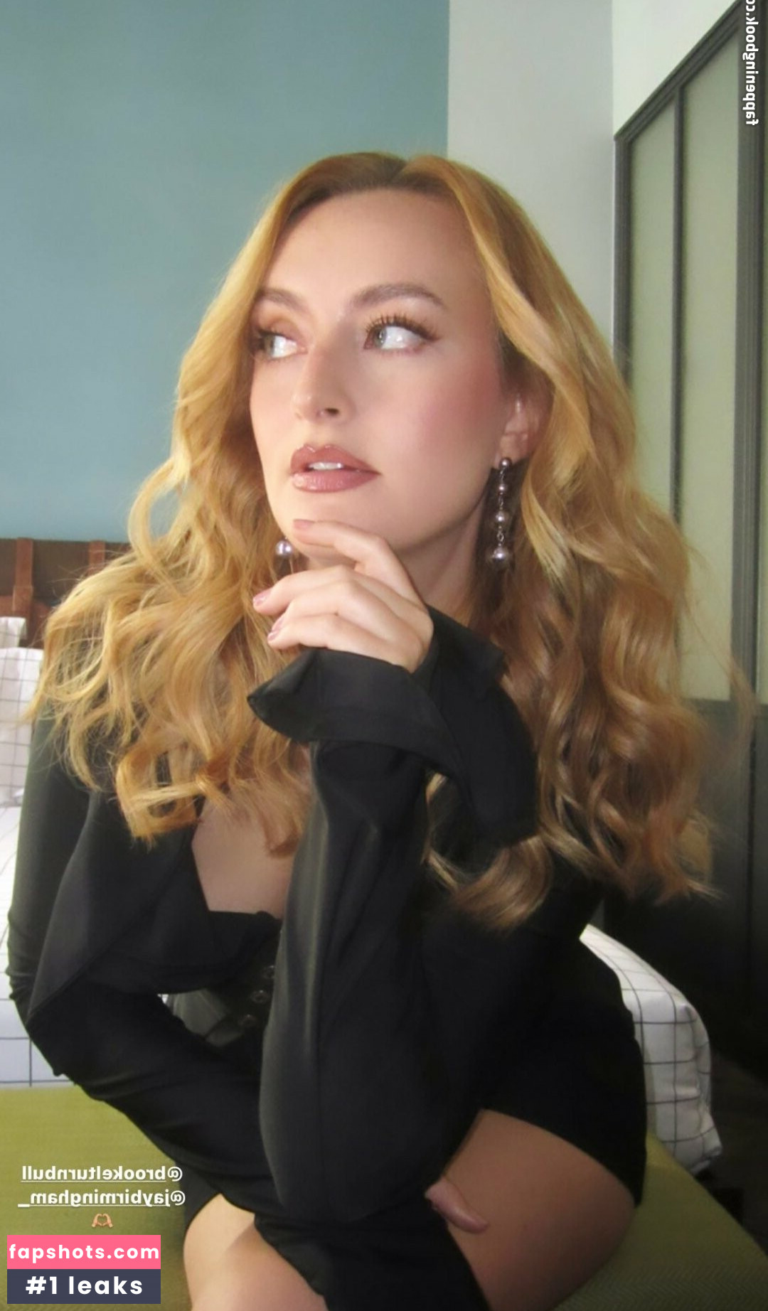 Amelia Dimoldenberg gallery photo #138