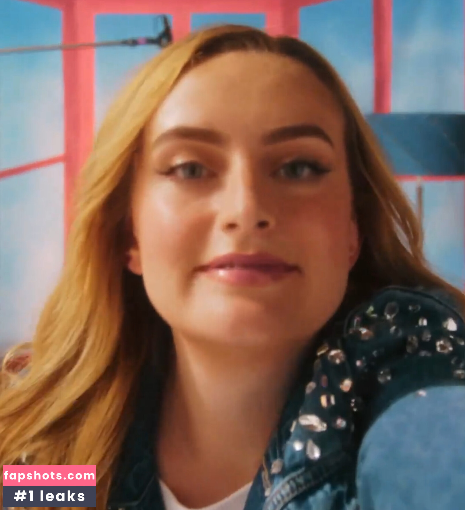 Amelia Dimoldenberg gallery photo #172