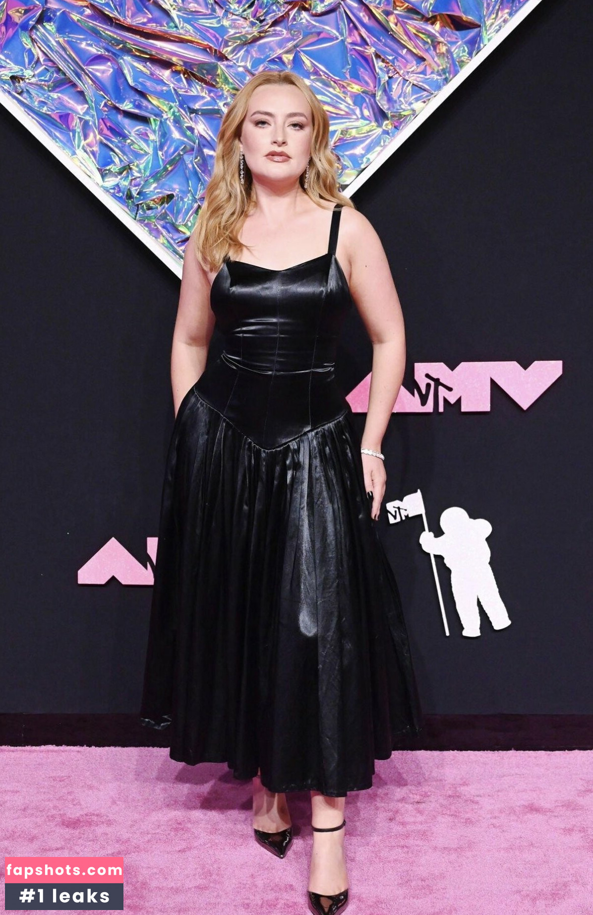 Amelia Dimoldenberg gallery photo #188