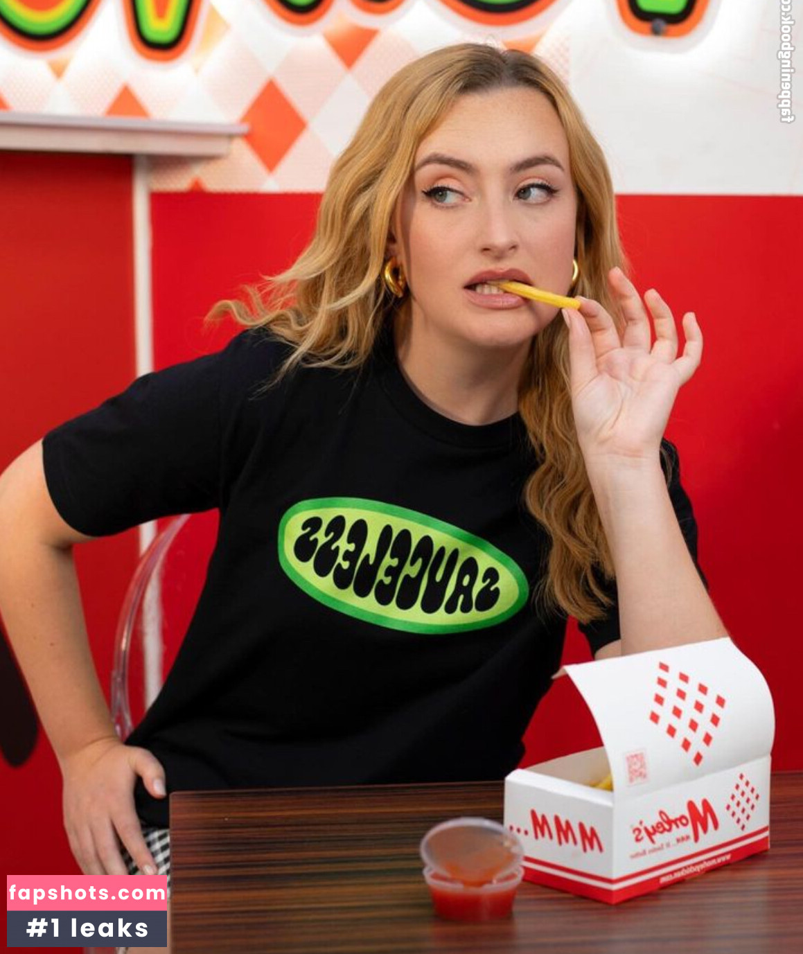 Amelia Dimoldenberg gallery photo #201