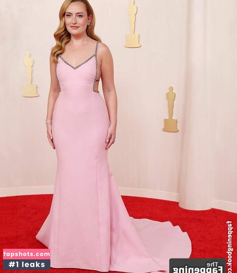 Amelia Dimoldenberg gallery photo #39